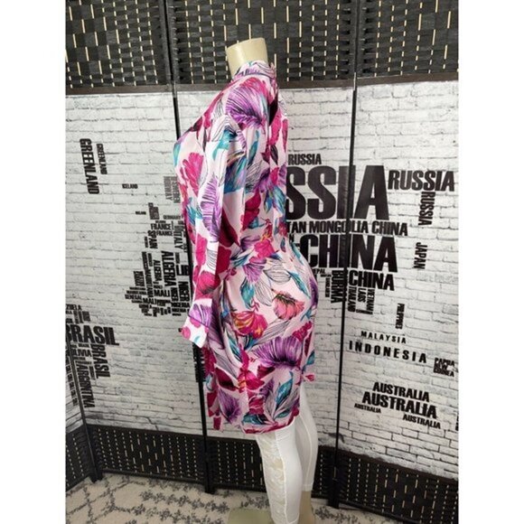 Cynthia Rowley L Pink Satin Floral Pockets Tie Front Spa Robe - Picture 4 of 6